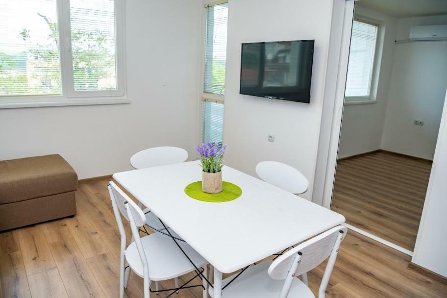 Apartment Vazrozhdenska Veliko Tărnovo Esterno foto