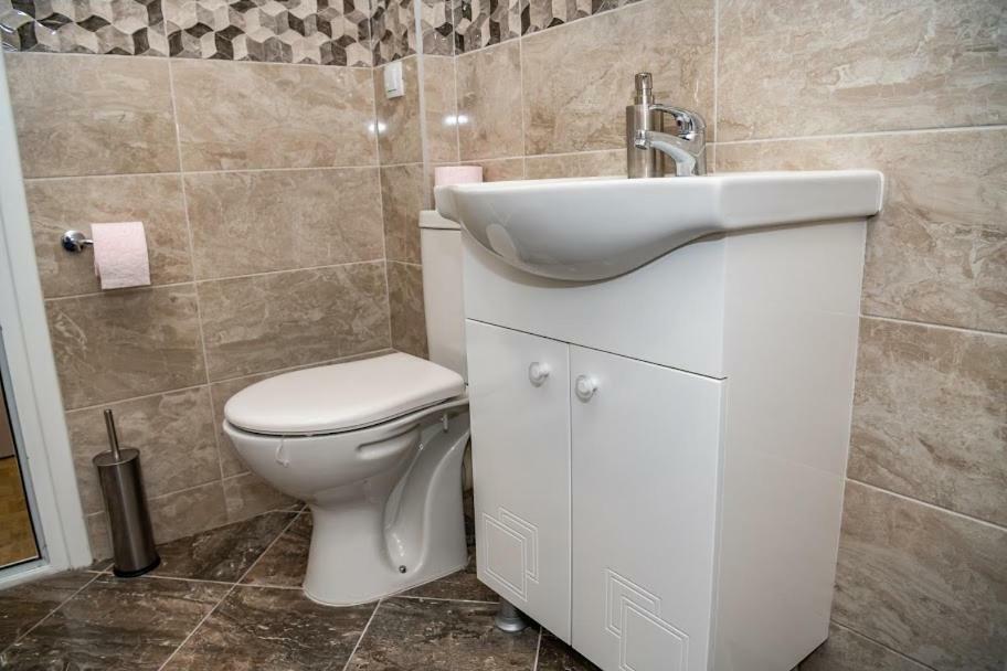 Apartment Vazrozhdenska Veliko Tărnovo Esterno foto
