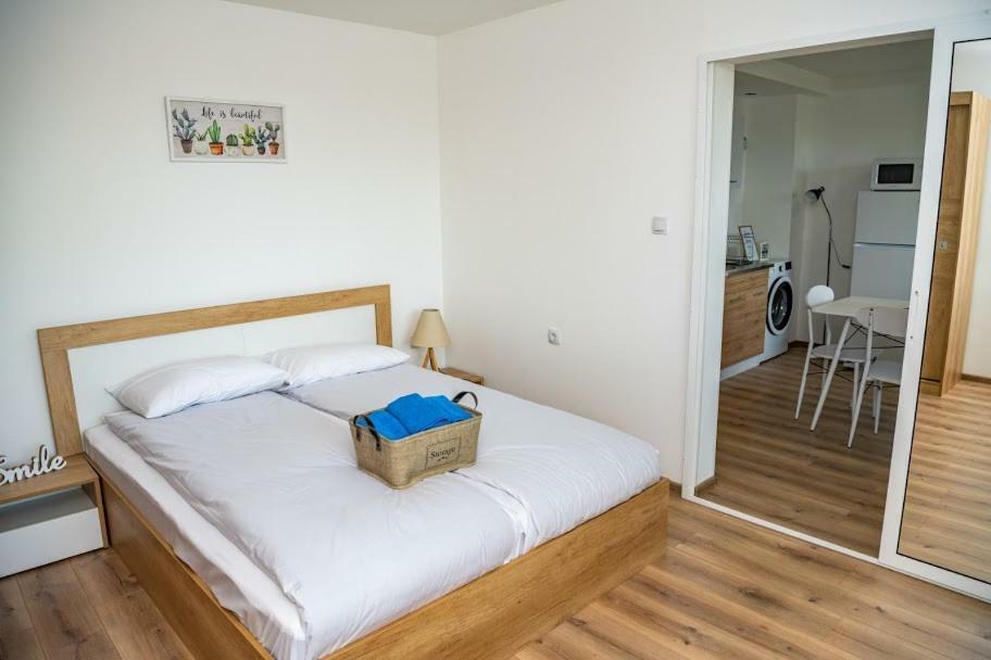 Apartment Vazrozhdenska Veliko Tărnovo Esterno foto
